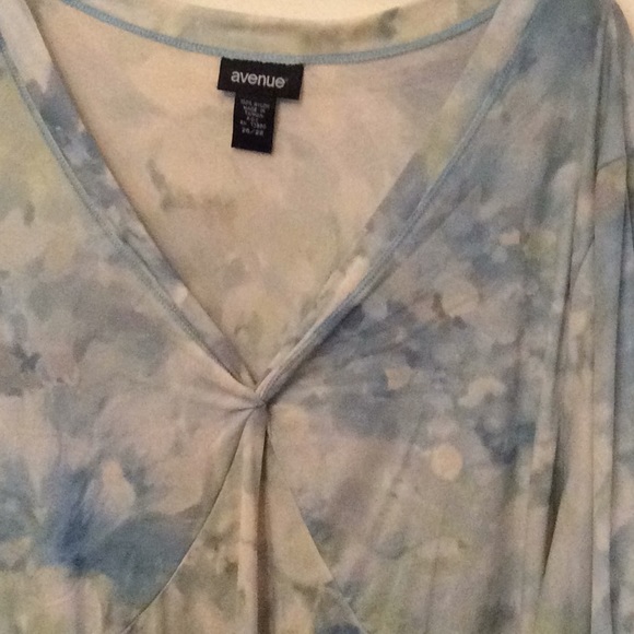 Avenue     Boho Floral Watercolor    Blouse - Picture 2 of 5